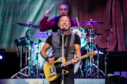 Mitreißend - Fotos: Bruce Springsteen live im Berliner Olympiastadion 