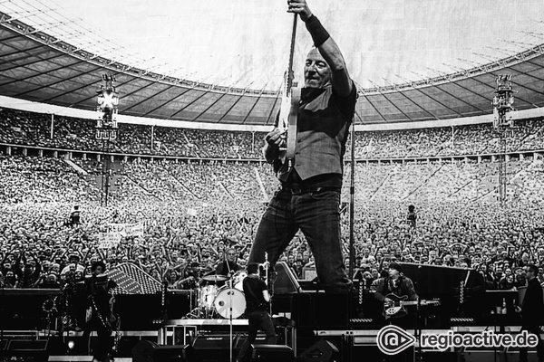 Der coolste Rocker des Planeten - Bruce Springsteen bietet im Olympiastadion München eine gigantische Marathon-Show 