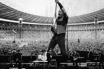 Der coolste Rocker des Planeten - Bruce Springsteen bietet im Olympiastadion München eine gigantische Marathon-Show 