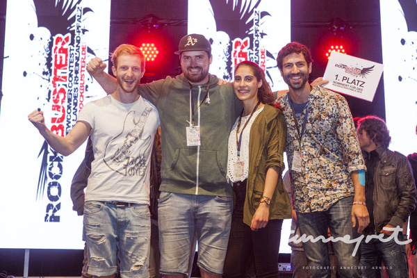 Siegerehrung - In Polaroid gewinnen die Rockbuster-Vorrunde 2016 in Lahnstein 